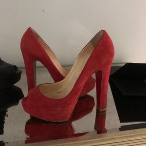 Christian Louboutin platform pump